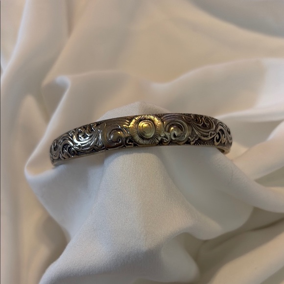 Elegant Antiqued Brass Chinese Repose Bracelet Size 7 3/4” - Picture 10 of 10